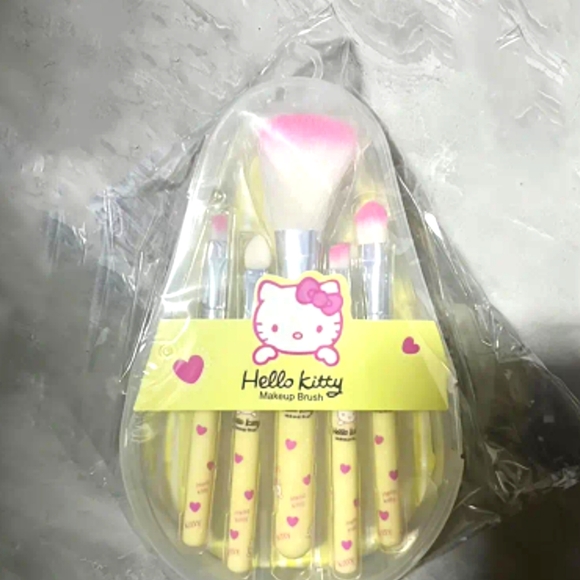 HELLO KITTY 5Pc High-Quality Makeup Brush Set NWT!! Available in 3 Colors - Picture 9 of 12